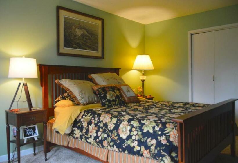 Yellow Door Bed And Breakfast