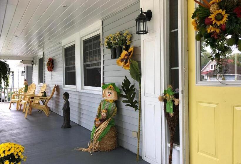 Yellow Door Bed And Breakfast