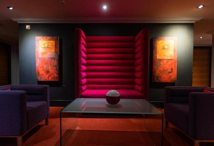 فندق صغير Fletcher's Restaurant Bar & Rooms