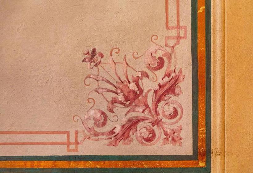 تختخواب و صبحانه Ca De Guelfi Residenza D'epoca