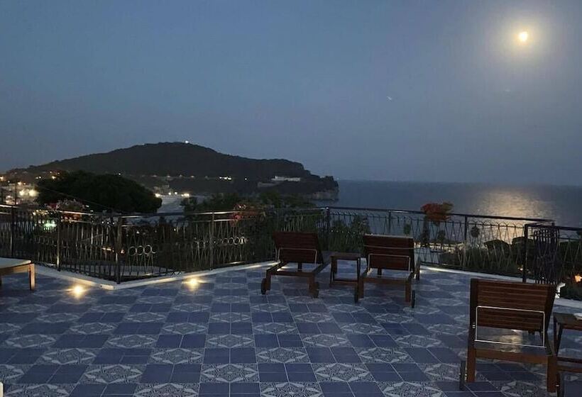 مبيت وإفطار Gli Archi Sul Mare