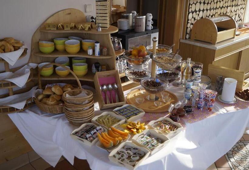 تختخواب و صبحانه Pension Dobernig   Contactless Check In/stay