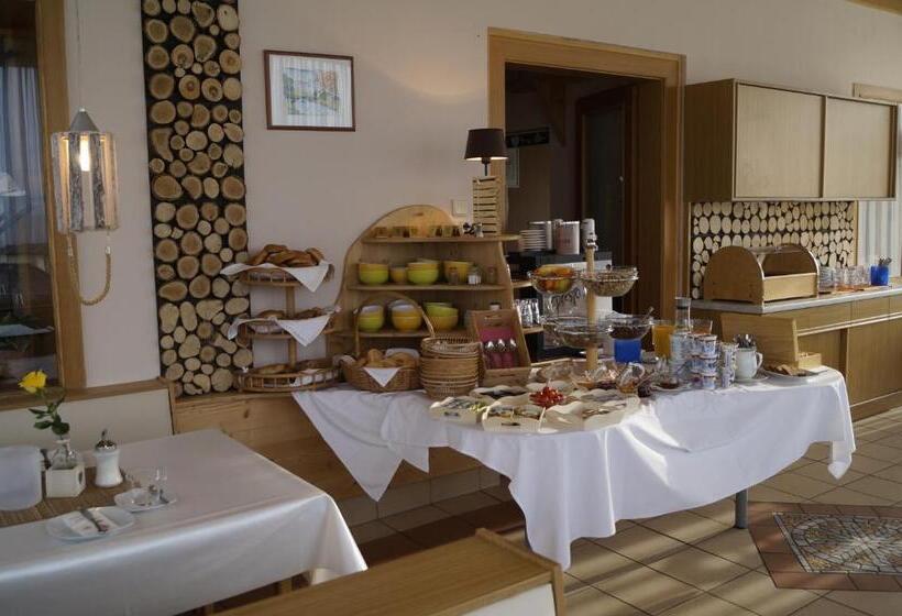 تختخواب و صبحانه Pension Dobernig   Contactless Check In/stay