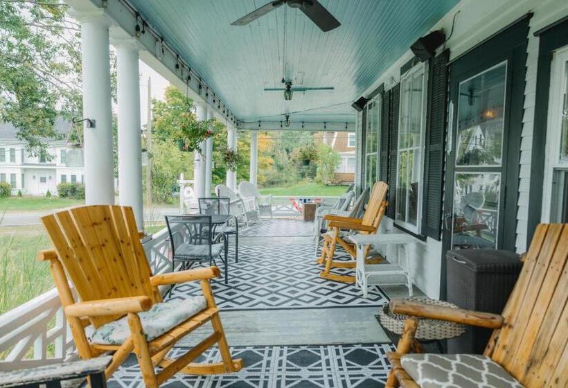 مبيت وإفطار The Greenfield Inn