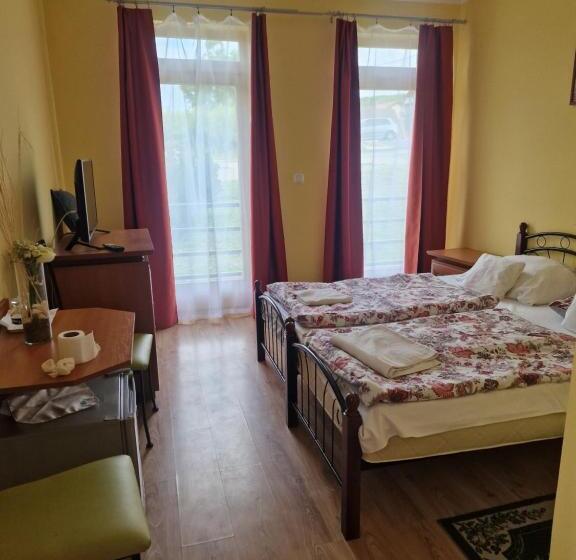 민박 Zalacsány Toscana étterem Panzió