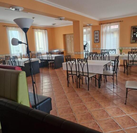 민박 Zalacsány Toscana étterem Panzió