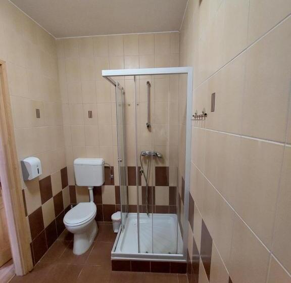 민박 Zalacsány Toscana étterem Panzió