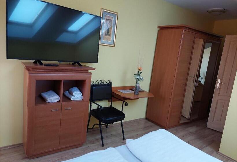 민박 Zalacsány Toscana étterem Panzió