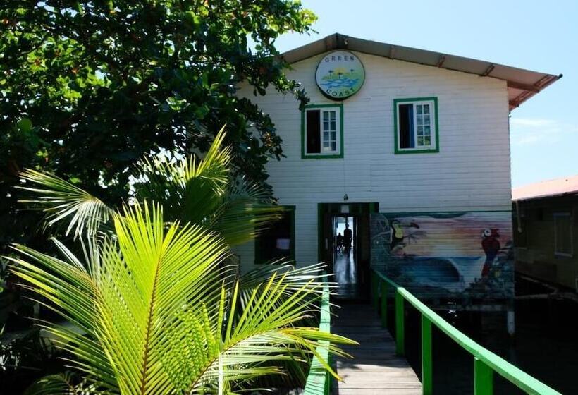 Hostal Green Coast   Hostel