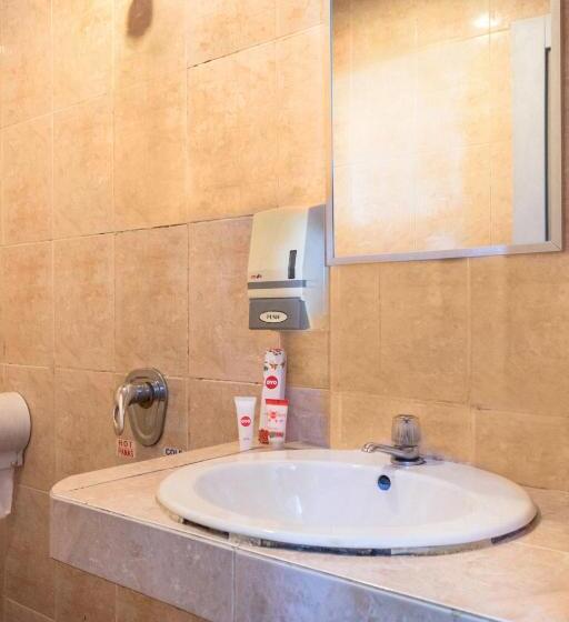 Отель Capital O 664 Romance