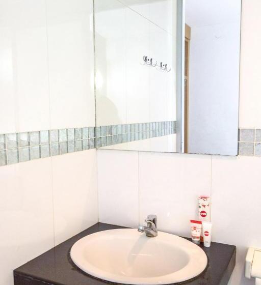 Отель Capital O 664 Romance