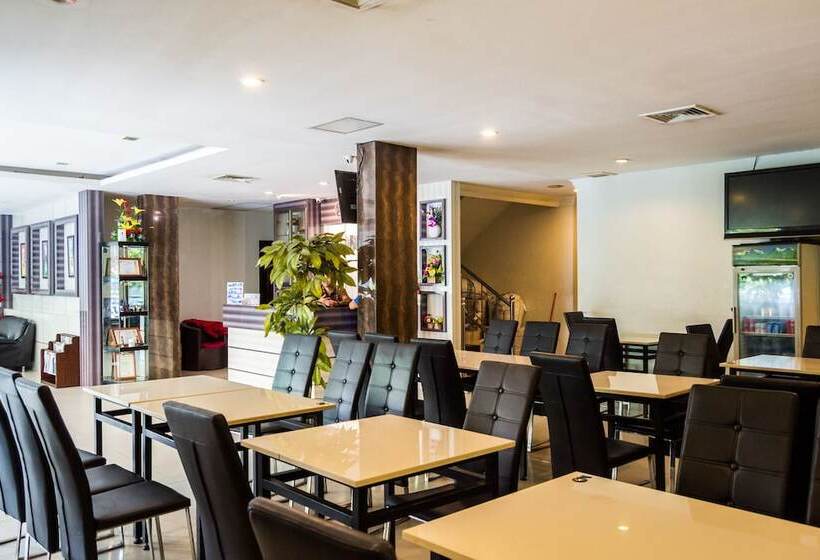 Отель Capital O 664 Romance