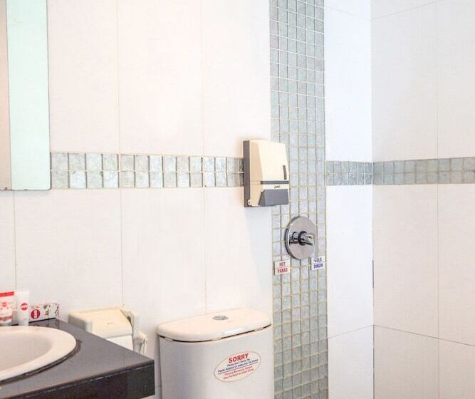 Отель Capital O 664 Romance