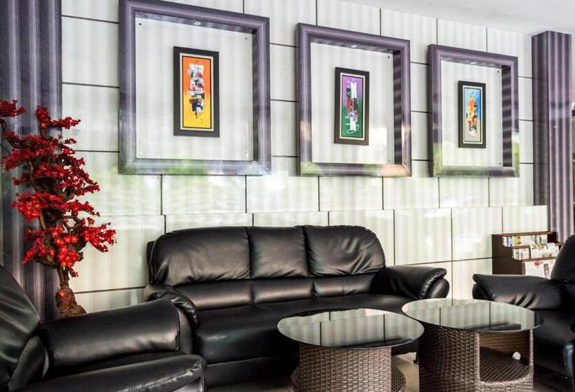 Отель Capital O 664 Romance