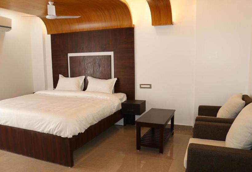 Hotel Cs Arunachala Residency