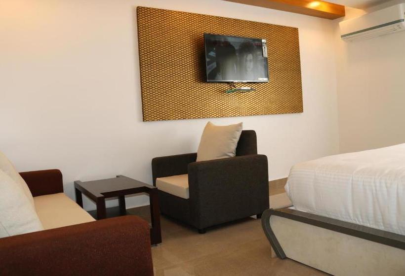 Hotel Cs Arunachala Residency