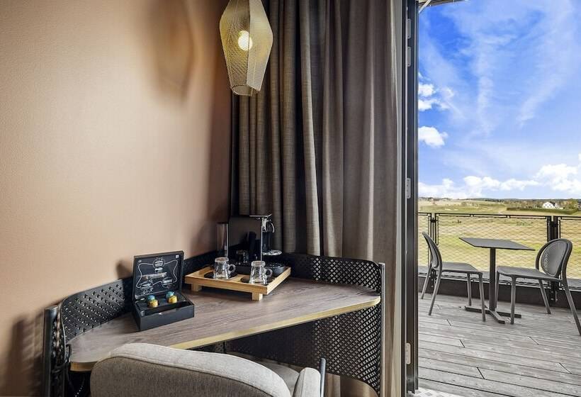 فندق Lily Country Club