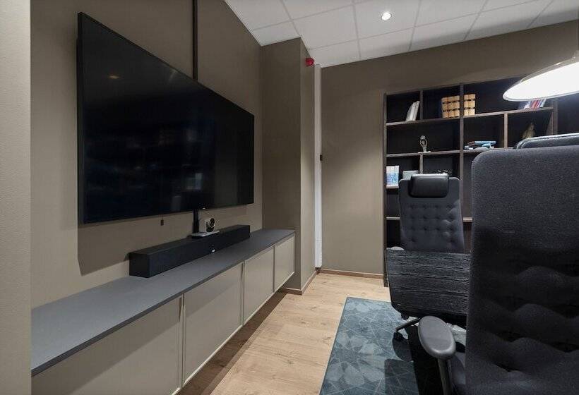 فندق Lily Country Club