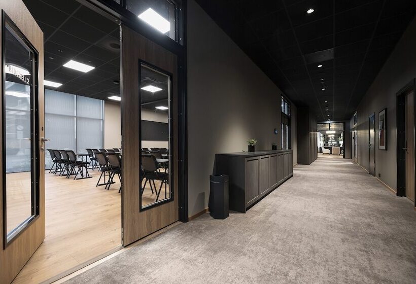 فندق Lily Country Club