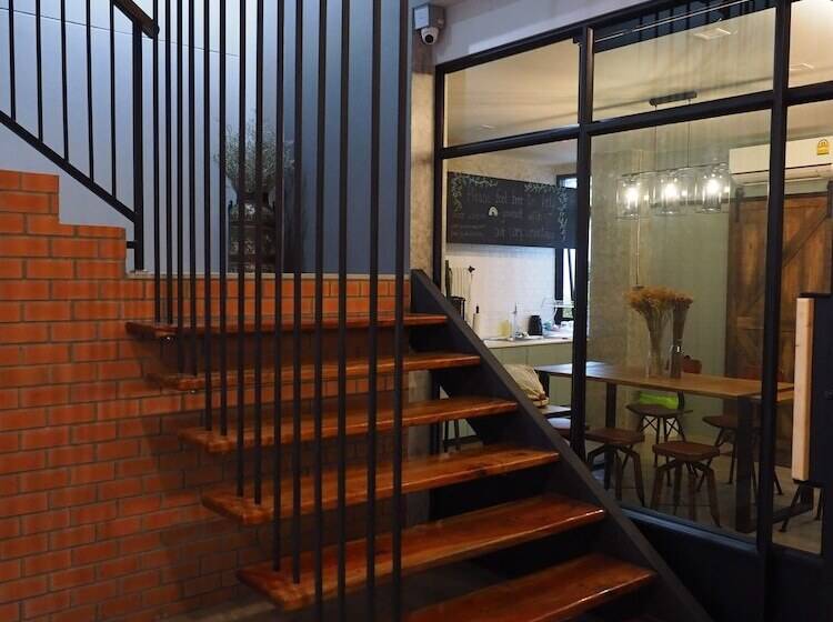 בית מלון כפרי Luck Esan Loft