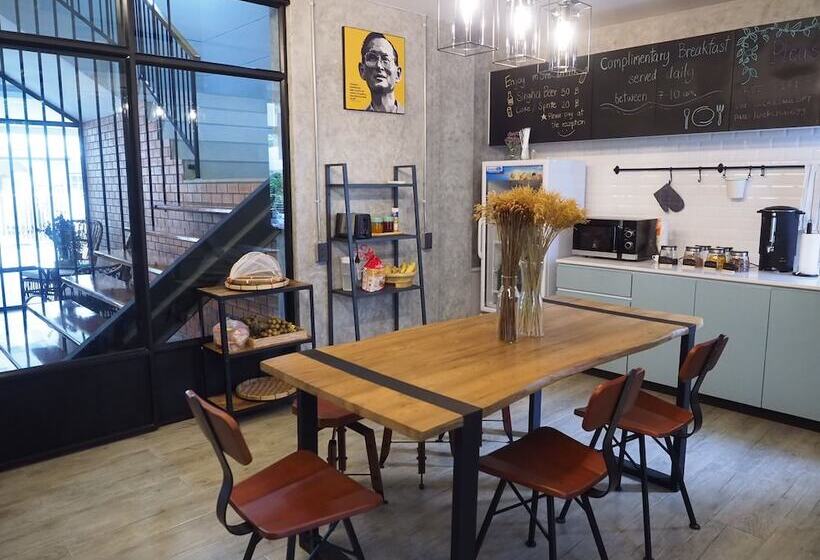 فندق Luck Esan Loft