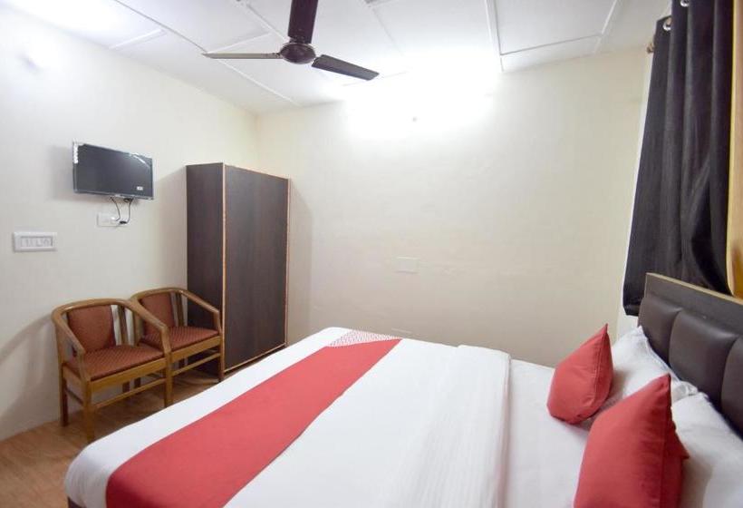 ホテル Oyo 12157  Annapurna Guest House