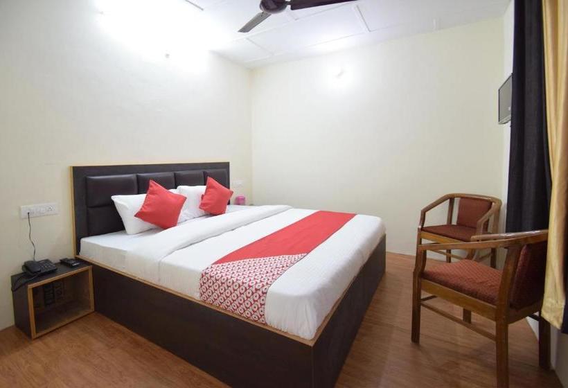 ホテル Oyo 12157  Annapurna Guest House