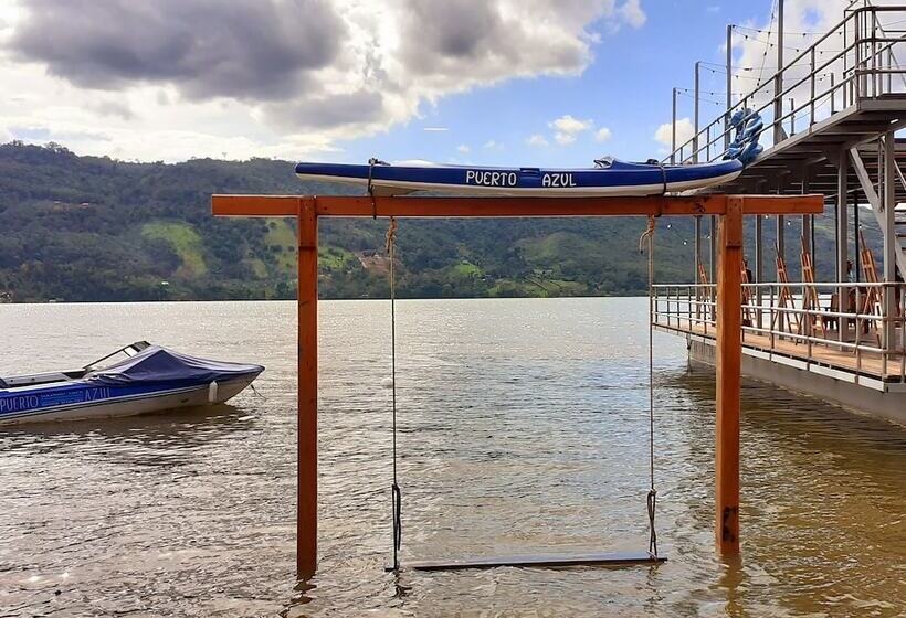 ホテル Puerto Azul Sauce