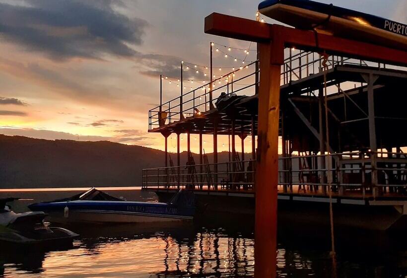 ホテル Puerto Azul Sauce