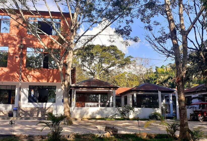 ホテル Puerto Azul Sauce