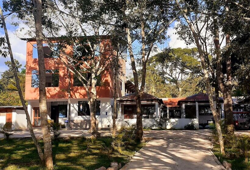 ホテル Puerto Azul Sauce