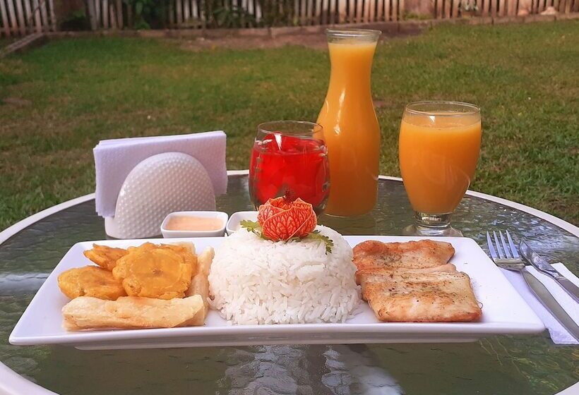 ホテル Puerto Azul Sauce