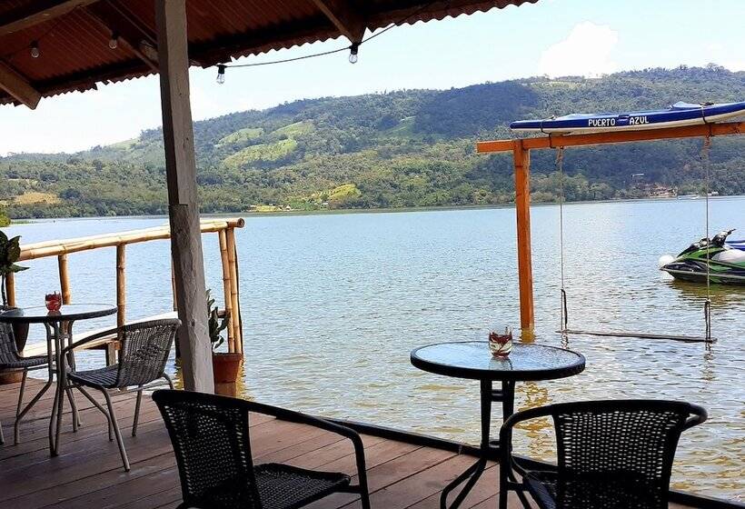 ホテル Puerto Azul Sauce