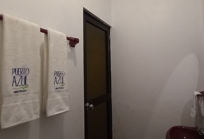 ホテル Puerto Azul Sauce