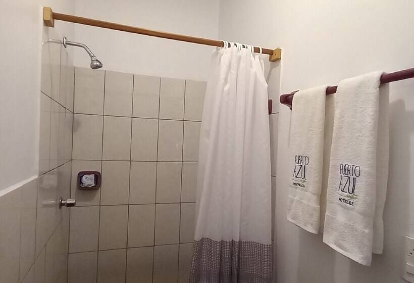 ホテル Puerto Azul Sauce