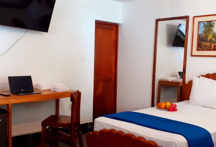 ホテル Puerto Azul Sauce