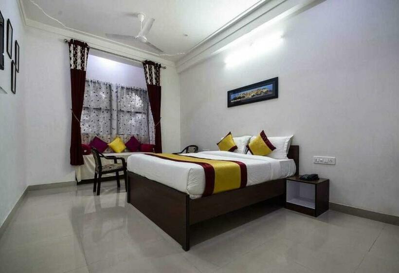 Hotel Treebo Trend Vallabh Vilas