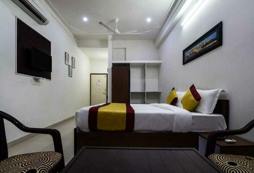 Hotel Treebo Trend Vallabh Vilas