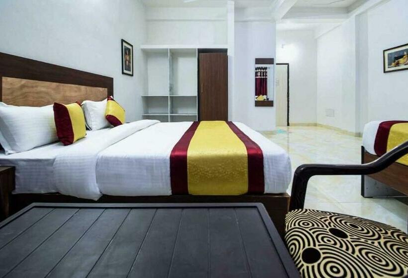 Hotel Treebo Trend Vallabh Vilas