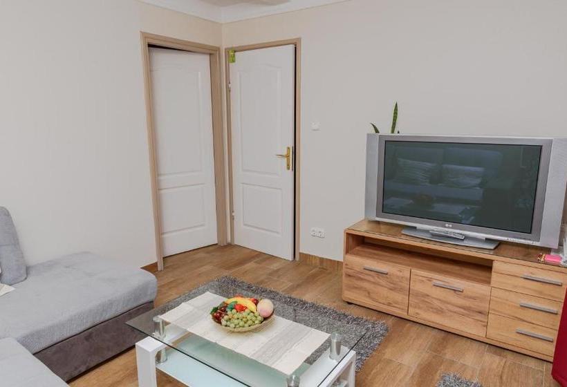 בית מלון כפרי Zenubia