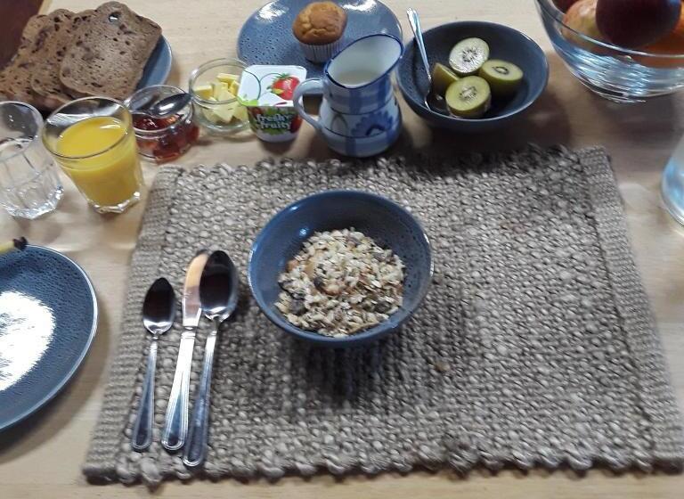 Lady Bowen Bed & Breakfast