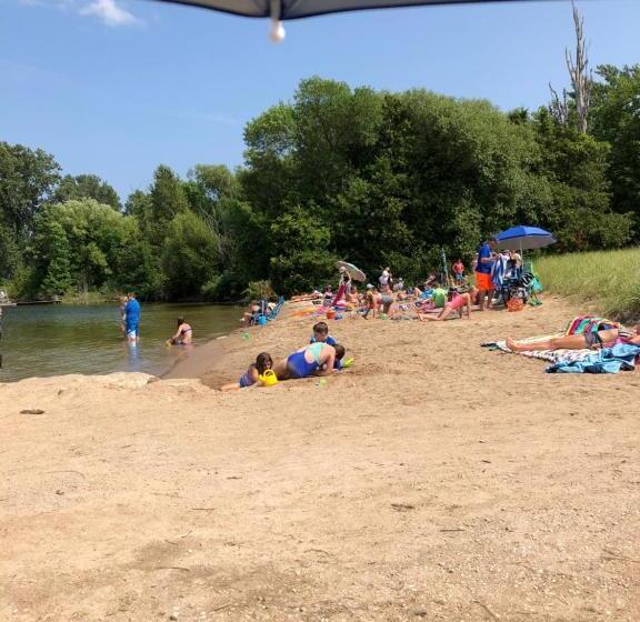 فندق على الطريق Parkside Inn