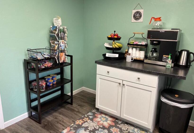 فندق على الطريق Parkside Inn