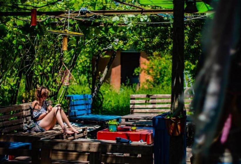 Namaste Hostel & Camping