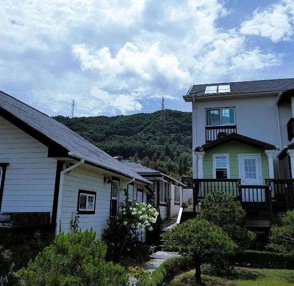 Daegwalnyeong Beauty House Pension