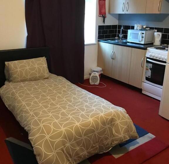 Пансион Hatfield Save Money Rooms   10over10 For Price!
