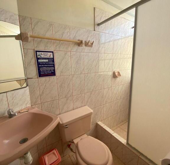 پانسیون Hostal Hogar 3 Estrellas Chepén