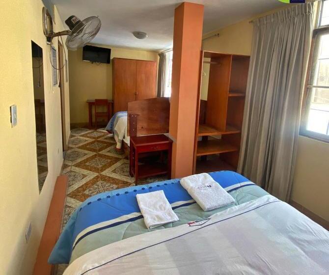 پانسیون Hostal Hogar 3 Estrellas Chepén