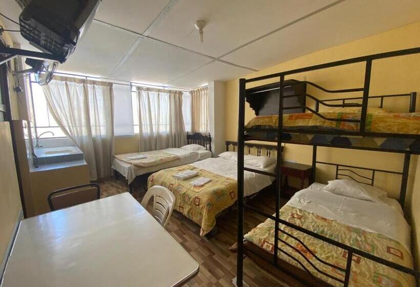 پانسیون Hostal Hogar 3 Estrellas Chepén