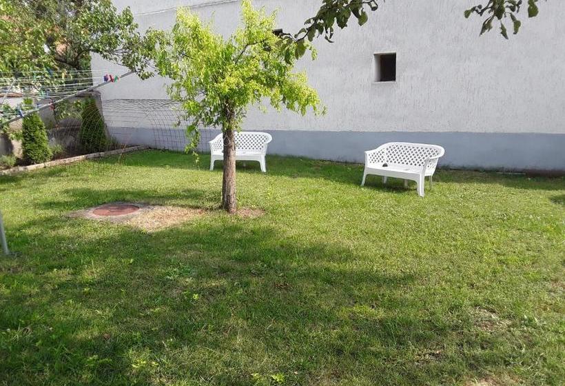 펜션 Mária Vendégház